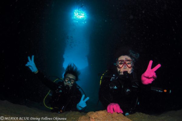 早朝沖縄県青の洞窟体験ダイビング
