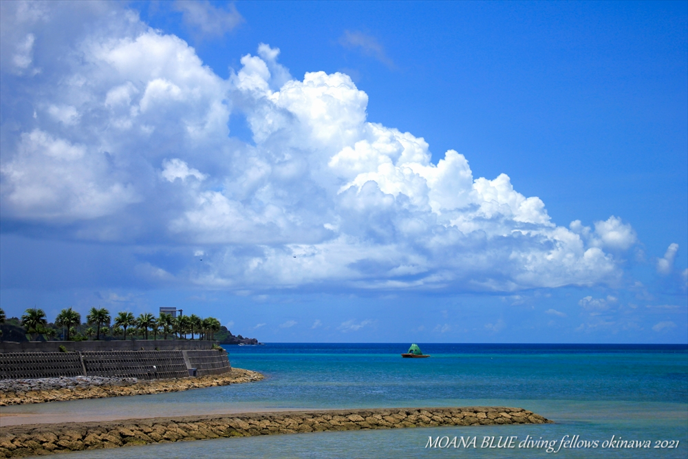 沖縄風景写真｜恩納村ビーチ